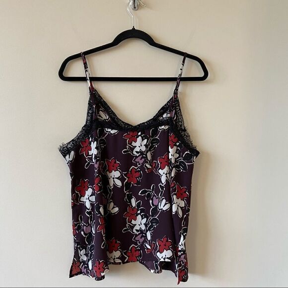 HALOGEN -Floral Lace Trim Camisole - Picture 2 of 12